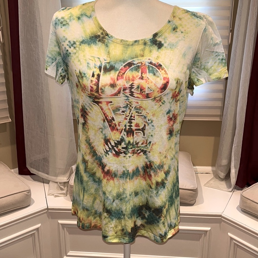 Only Nine tie dye Love t shirt Sz large